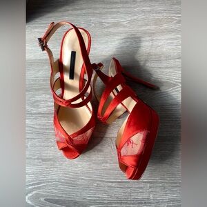 Size 37.5 Beautiful Great condition Shiatzy Chen Red heels